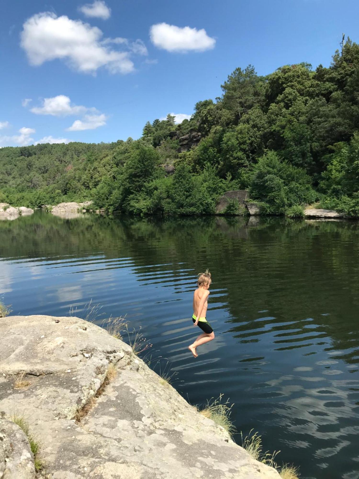 Camping La Chataigneraie Gravieres Екстериор снимка